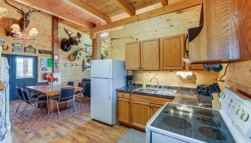 Cozy Cora Studio Cabin with Wind River Mtn Views - Photo 2
