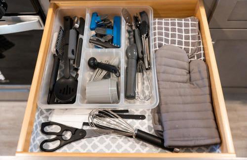 Steps to Beach Fully Renovated Sleeps 6 - Photo 19