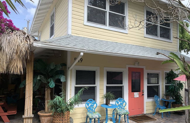 The Secret Garden Home Close to Beach, Shops, Restaurants, Pet Friendly, Close to Lucerne Ave! - Foto 9