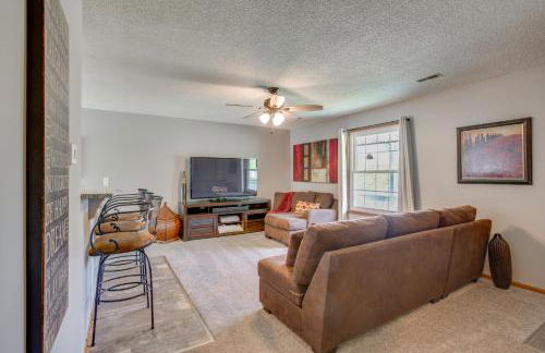 about 1 Mi to Shopping and Dining Quiet St Joseph Home - Foto 9