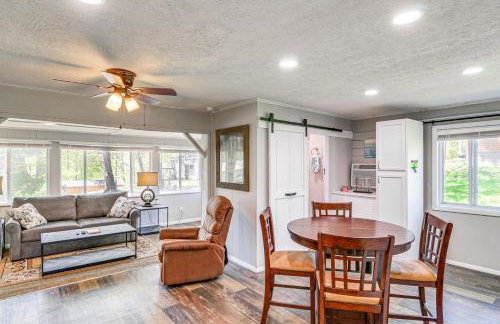 Wooded Cottage with Fire Pit and Boat Parking - Foto 5