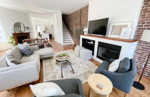 Historic 1900s Townhome with a Modern Flair - Foto 10