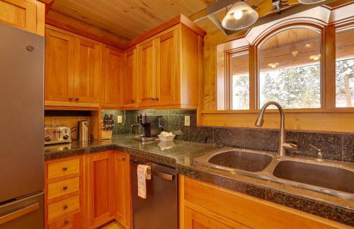 Fraser Chalet with Hot Tub and Mountain Views - Foto 12