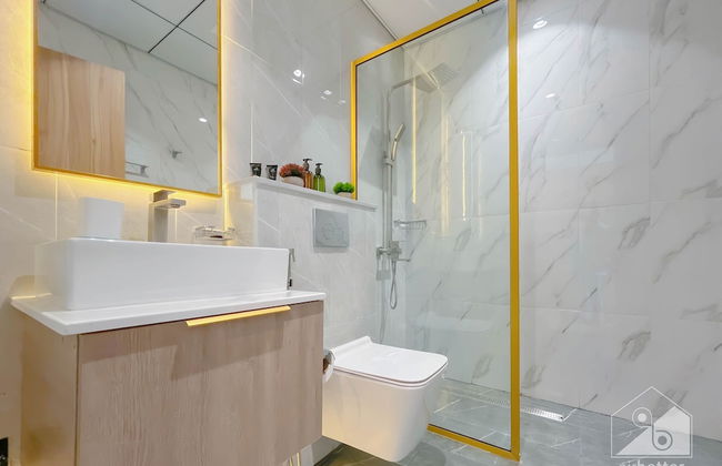 Luxury 1B With Balcony in Blue Wave Tower Dubai - Photo 14