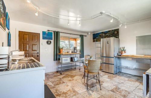 Artsy Studio with Patio 25 Mi to Santa Fe - Foto 4