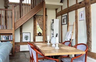 Heritage Cottage with a Pool - Photo 27