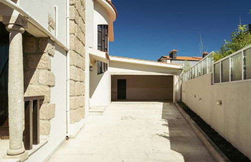 Beach Villa with Jacuzzi & Garage by HostWise - Foto 61