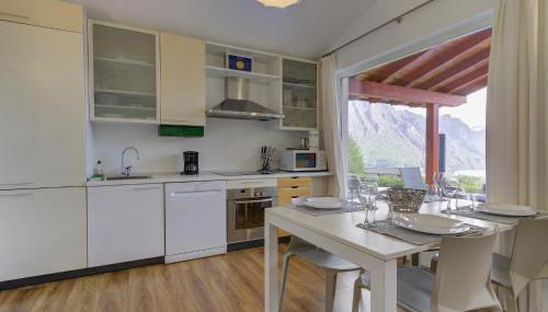 Amazing Home In Solto Collina Bg - Photo 4