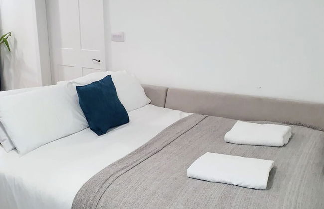 Ye Olde Windmill Apartment Free Parking - Foto 11