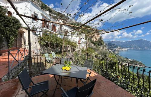 Amalfi 51 con vista mare, giardino e terrazze - Foto 21