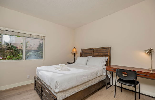 Newly Remodeled Suburban House - Foto 14