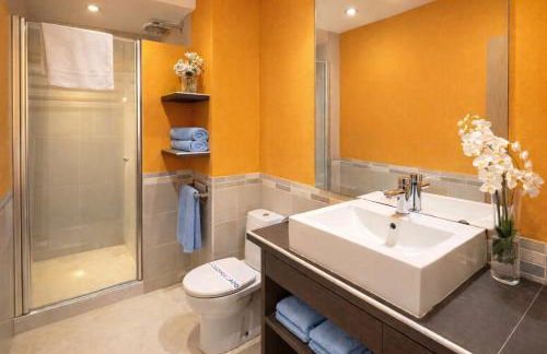 Apto T Patio Sevillano - Garaje privado con carga eléctrica - Photo 6