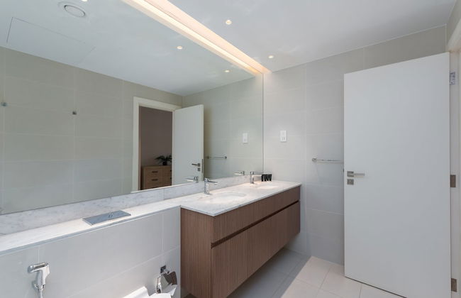 Cozy La Mer 2BR w Beach Access - Photo 18