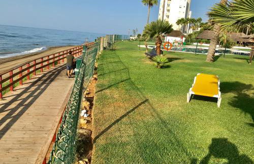 MI CAPRICHO, Beachfront, Grownfloor, Private Garden & Terrace - Photo 35