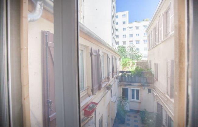 Eiffel Tower Rue Cler - Foto 26