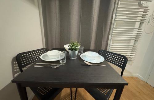 Studio for Two - Perfect Location close to metro - Foto 6