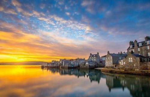 Central Location and Stunning Views - Photo 29