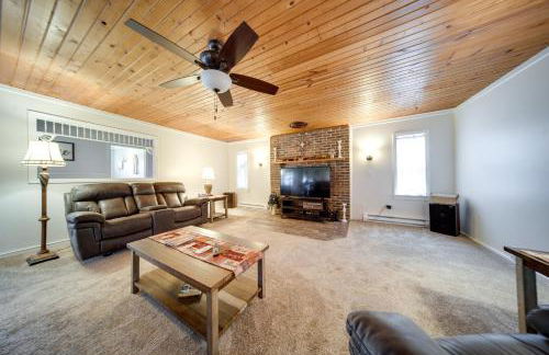 North Jackson Vacation Rental with Wraparound Deck! - Foto 7