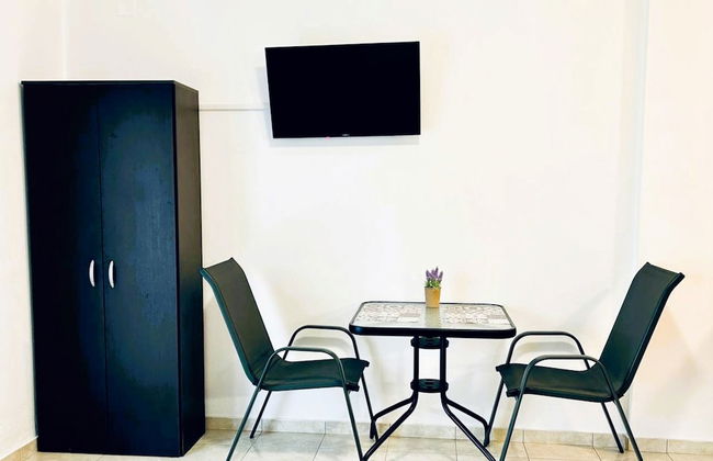 A & A Apartments 2 - Photo 21