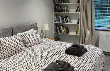 Spacious and stylish with games room, huge garden, peaceful surroundings - Foto 7