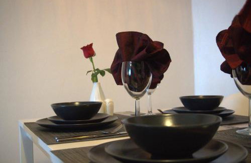 3BDR Town House in the Heart of Holyhead - Free Onsite Parking - Foto 43