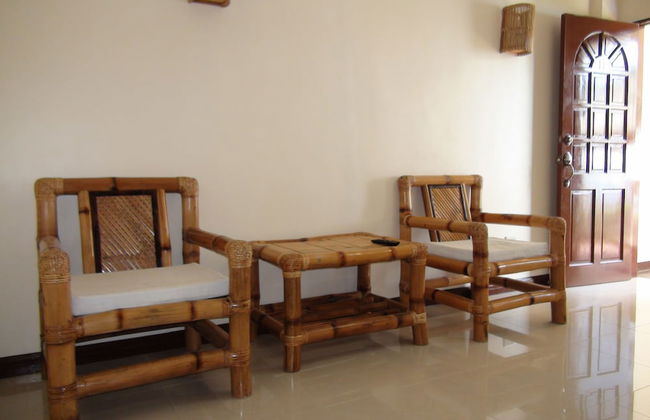 Squares Cafe and Apartments - Foto 23