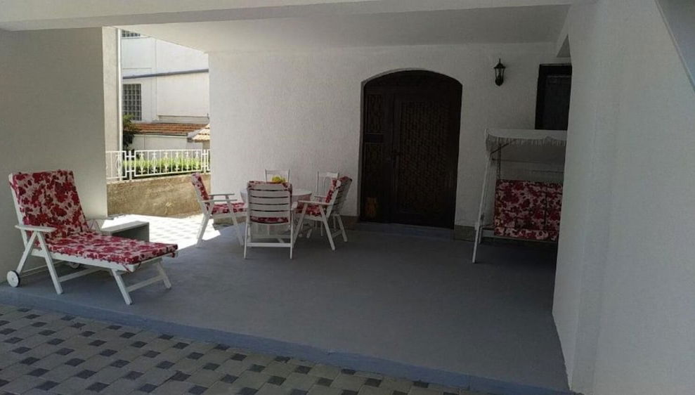 Ivan - Free Parking - A1 - Foto 1, Imagen principal