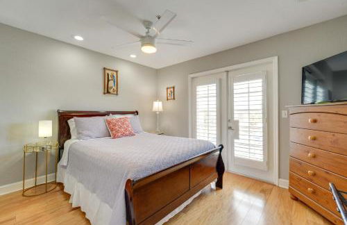 Coastal Sea Side Townhome - Walk to Beach! - Foto 24