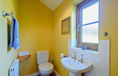 2 bed in Strontian CA046 - Photo 9