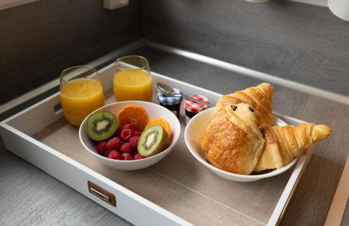 Le Cocon de la Cathédrale - Hypercentre Evreux - Jungle Chic - Vue sur l'Iton et Cathédrale - Foto 7