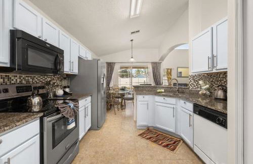 655 Stylish and newly renovated 6 Bedroom Home 5 Star - Foto 7