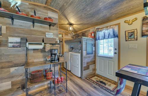 Northville Cabin with Fire Pit, 4 Mi to Boat Ramp! - Foto 9
