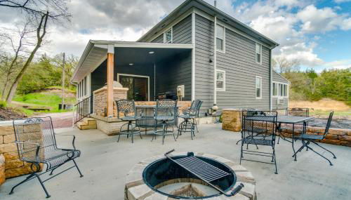 Scenic Yankton Retreat with Fire Pit 1 Mi to Lake! - Foto 3