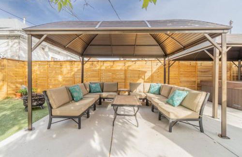 Rustic 3-Bedroom, 1.5-Bath Oasis by Downtown - Foto 18