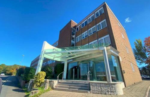 Sapphire Luxe- Basingstoke Sleeps 4 with Free Parking - Foto 5