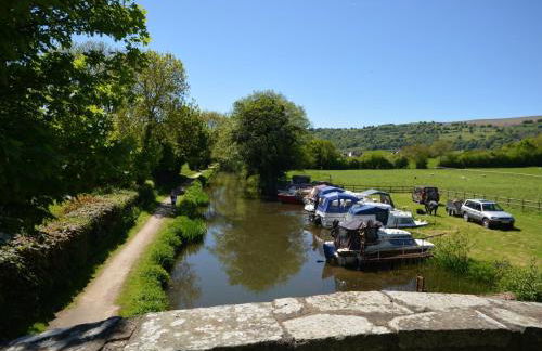 2 Bed in Croes y pant 58961 - Photo 23