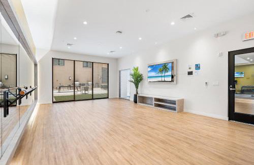 Modern 2BR 2BA Condo Sleeps 8 with Gym Laundry 20 Min to NYC - Foto 21