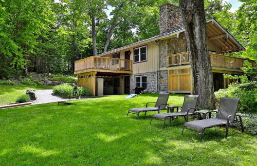 Fun In Fun Out Ski Home - Upper Unit, Renovated 3BR-2BA, Hot Tub, Close to Resort - Foto 1