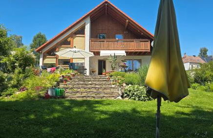 Haus im Grünen - Foto 1