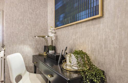 Luxury 1-Bed Apartment in sought after prime London location - Photo 10