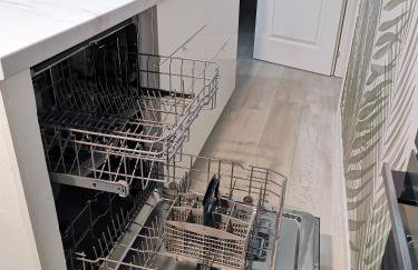 Secret Garden Apartment with private parking space - Photo 18