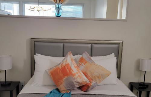 #3 Downtown Free Parking- Walk to Gainbridge, Lucas Oil, Conv Cntr - Foto 17