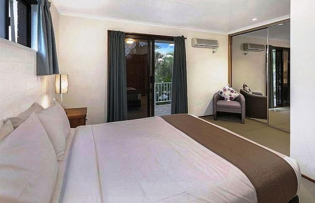 Cleveland Visitor Villas Motel - Photo 6