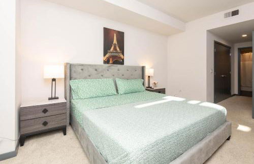 Lovely 3BR Apt With Balcony And Rooftop Pool Plus Views - Foto 22