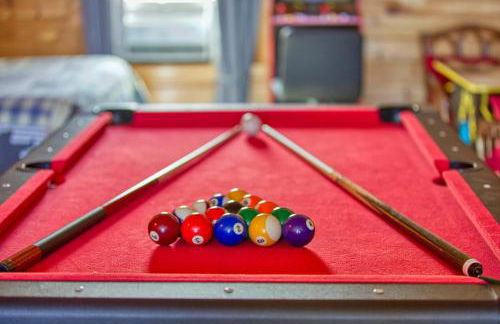 Serenity, A Rustic Log Cabin Retreat - Foto 3