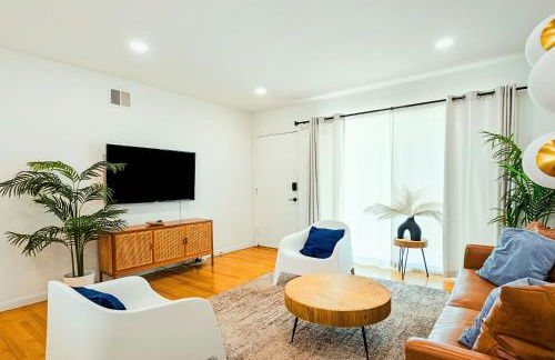 Spacious 3BR Home Near Disneyland & Knotts Berry Farm - Foto 21