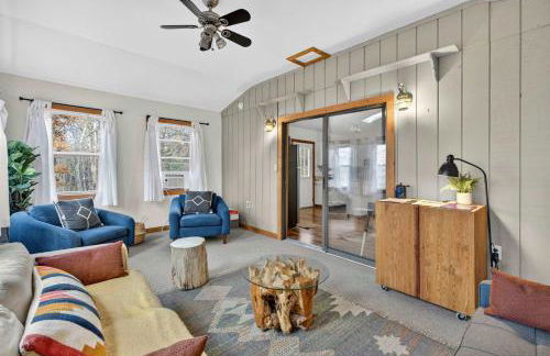 River Access Cabin with Hot Tub, Fire Pit, & WiFi! - Foto 8