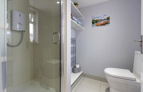 Stylish Studio-Walk to Windsor/Eton/Thames with Car Park - Foto 6