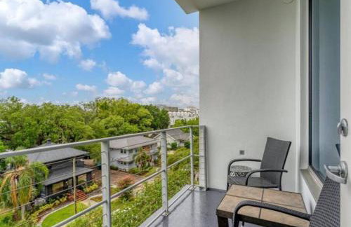 Luxury 1260sq ft 2 Bd 2BTH in DT - Foto 8