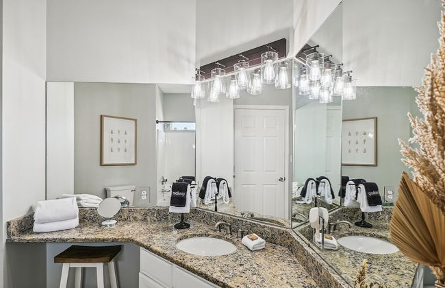 SPC 9232 is a Beautiful recently upgraded 2 BR with Free Beach Service by RedAwning - Foto 19